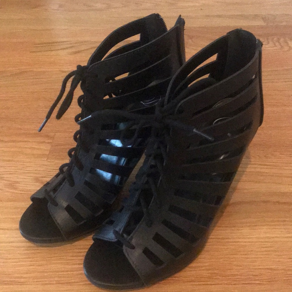 NEW Black Lace Up Cutout Shoes sz 7 1/2